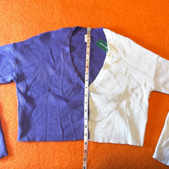 Purple and lilac two-tone ribbed cropped V-neck soft cardigan NWT - Picture 6 of 7